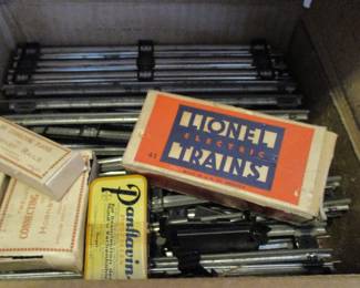 Lionel Train Tracks and Accessories