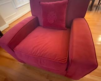 Store house accent chair - very comfy and in exellent condition 