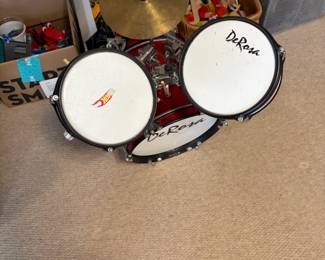 $120.  DeRosa child size drum set 