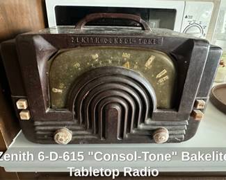 Zenith D ConsolTone Bakelite Tabletop Radio