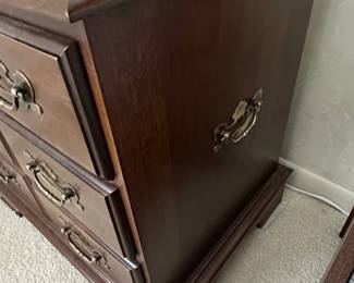 Thomasville Chippendale Style Solid Cherry Drawer Nightstand