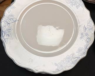 Fifth Adelaide Porcelain Dinner Plates second image