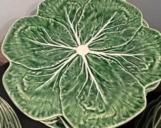 Cabbage Leaf Dinnerware Set