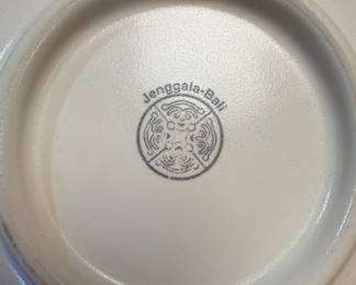 Jenggala Bali Hammered Ceramic Dinner Plates Set of third image