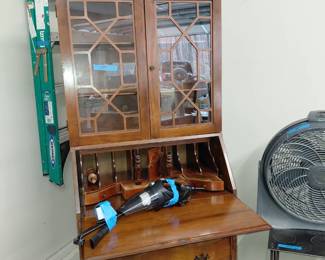 Beautiful antique secretary ❤️ it needs a little love and has a small repair.