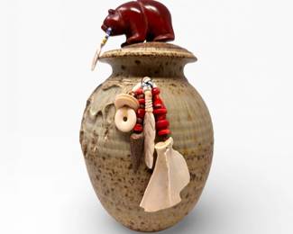 72 HaidaSpiritVesselStonewareJarwBearLidWoodAshGlaze