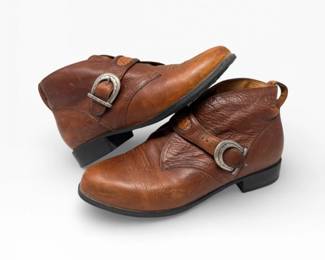 76 AriatWomensJulietTanStrapBuckleAnkleBootsSz85wBox