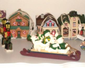 CHRISTMAS HOUSE COLLECTION