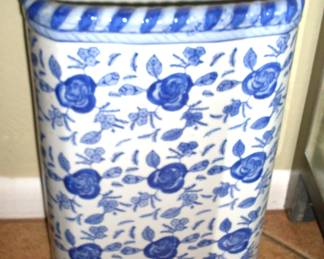LARGE VASE / UMBRELLA STAND