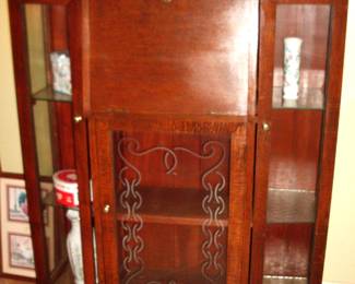 CABINET WITH DESK CLOSED