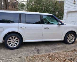 2011 Ford Flex SEL, 93,000 miles, $7,500