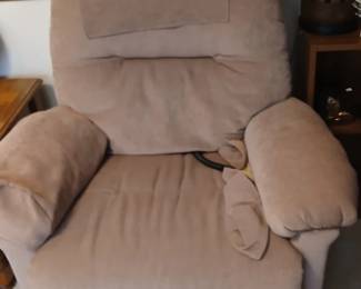 Lift Chair (works well) 