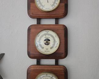Thermometer barometer 