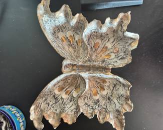 Butterfly dish