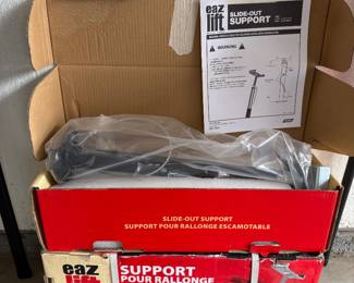 Camco Eaz-Lift RV slide-out support jack. Adjustable height, great for stabilizing RV slide rooms. Brand new in box