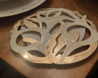 Trivet