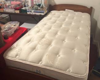 Nice clean twin size bed 