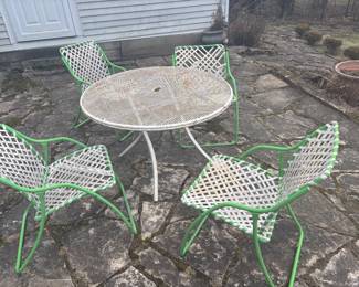 wrought iron vintage patio table and brown jordan chairs