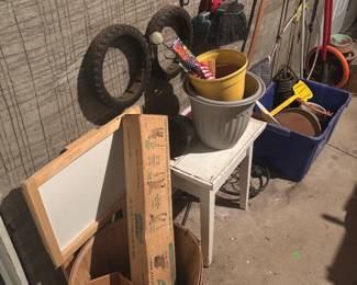 planters garage items