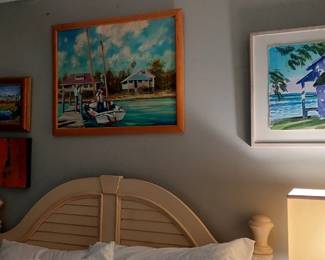 jr art in queen room