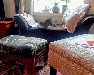 JR ottomen, fainting couch