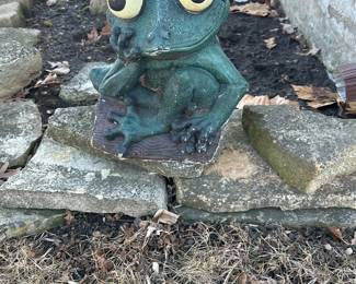 Concrete garden frog