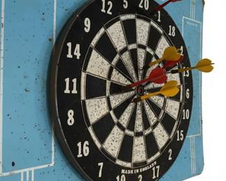 Vintage Tournament Scoreboard Dartboard second image