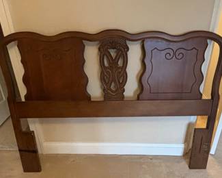 Broyhill Palais Lyon Collection Full Headboard fourth image