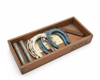 St. Pierre Royal Official Pitcher Horseshoes Set third image