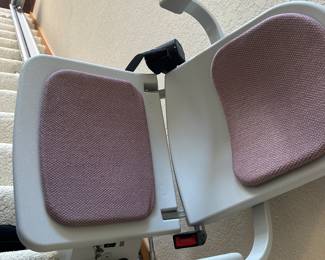 Like new Acorn stair lift. 14 steps. Custom feature- bottom step is on the floor. No step down. Easy to remove. 4 brackets into wood steps. Bring a socket set.