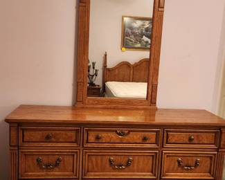 Part of 6 piece Bedroom Set