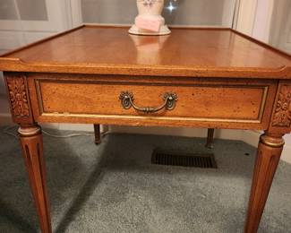 Henredon End Table; $100