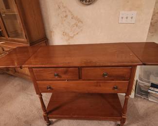Vintage Drop Leaf Table $100