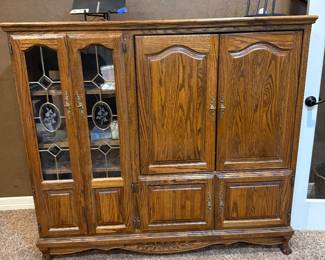 Entertainment center