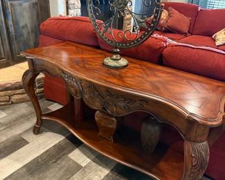 Broyhill sofa table