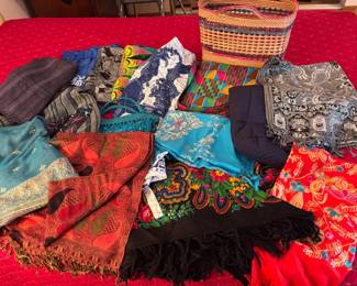 Shawls Wraps And Purses