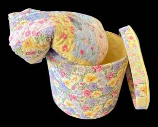 Vibrant Purple Floral Quilt W Matching Storage Container