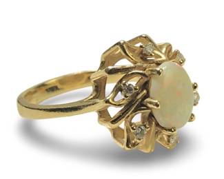 Incredible 14Kt Yellow Gold Opal Diamond Ring