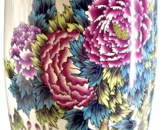 Hand Painted Jiangsu Da Lin Chinese Vase