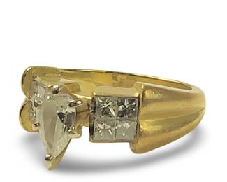 Impeccable 18KT Yellow Gold Pear Cut Diamond Ring