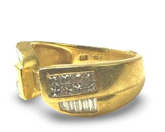 18KT Yellow Gold Baguette Diamond Ring