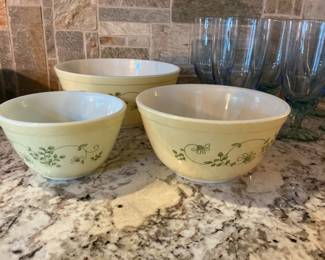 Pyrex Bowls - 