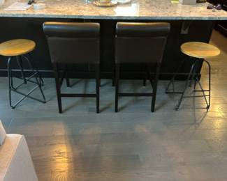 Bar Chairs / Stools