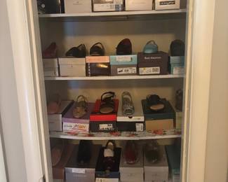 Brand name shoes sizes 7-8