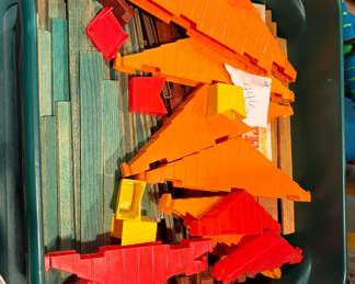 400+ Pcs Lincol Logs