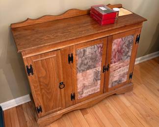 Small Oak Side Cabinet (Could be TV stand or?)