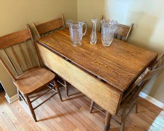 Primitive Oak Drop Leaf Table & 4 Chairs NICE!!!