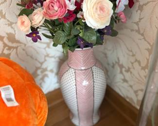 . . . pottery floor vase with beautiful roses
