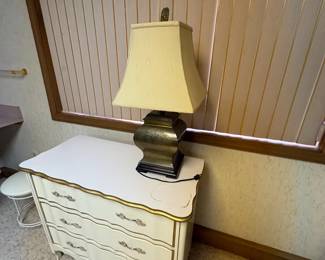 . . . French Provincial dresser w/lamp