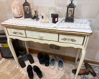 . . . nice vanity table